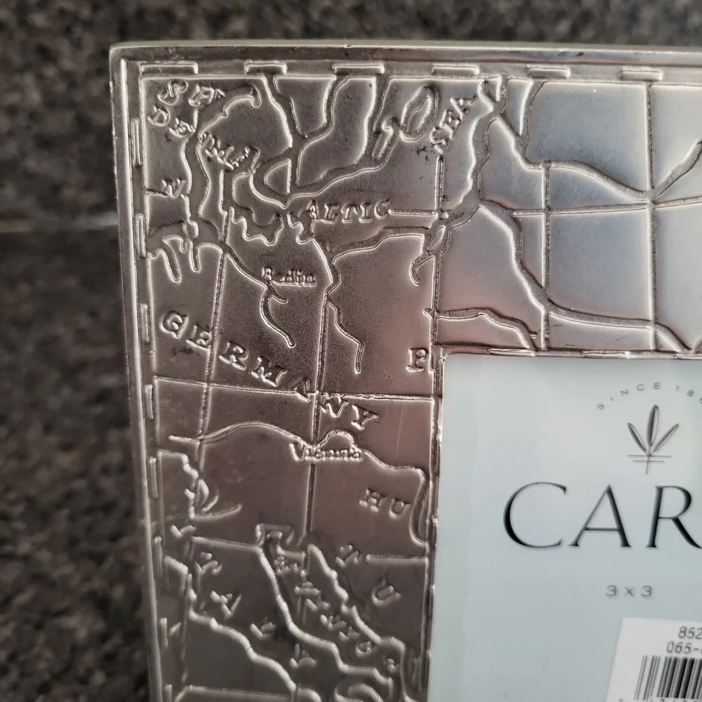 Vintage 1998 Carr Silver Tone World Map Compass 3x3 Photo Picture Frame Travel